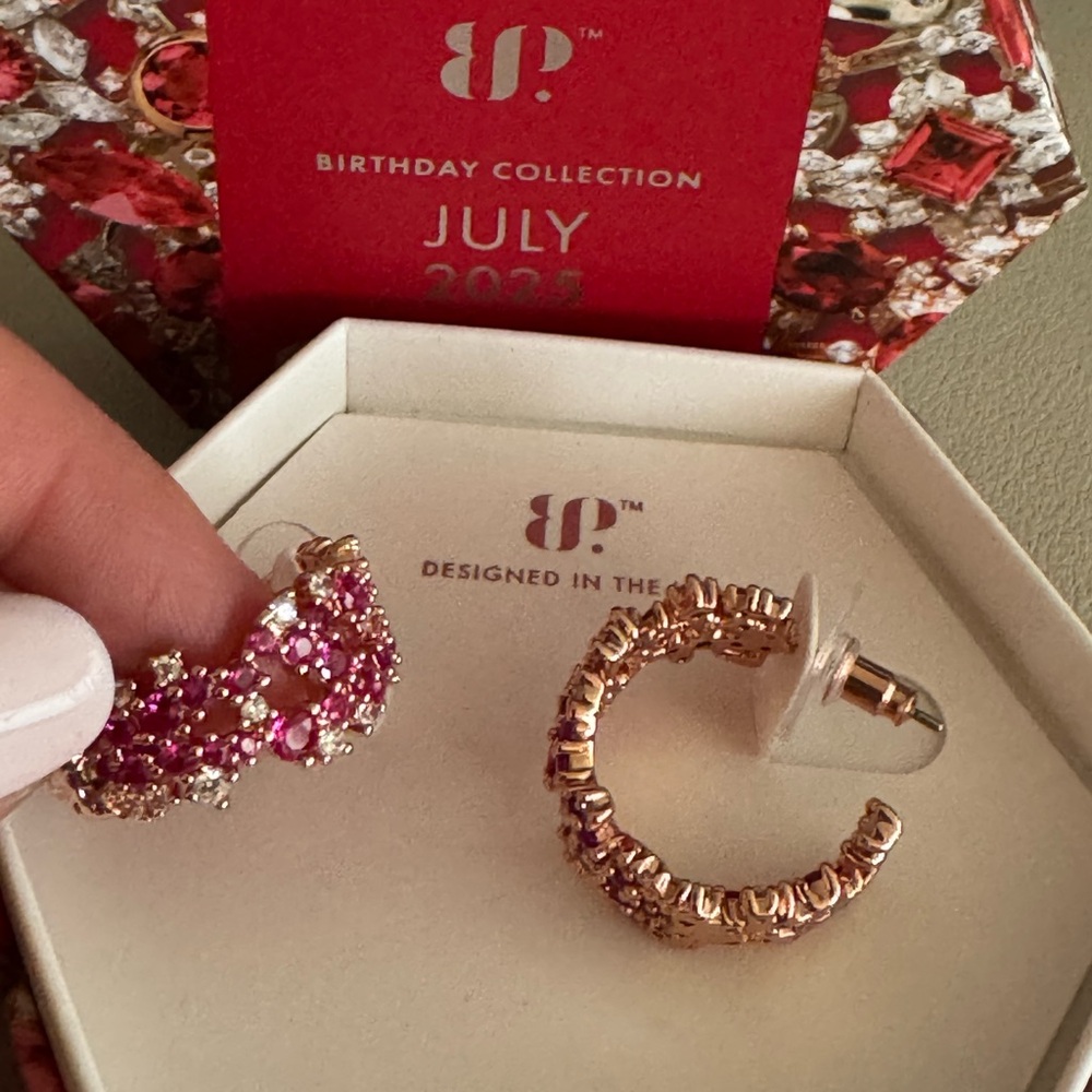 🚫SOLD 🚫---- Firelight Moments Earrings ✨❤️ - Picture 3 of 4